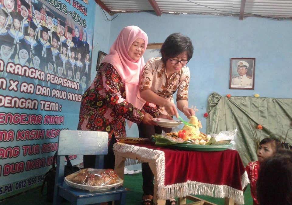Kerjasama Lima Roti Dua Ikan Indonesia dengan TK Islam An Nisa