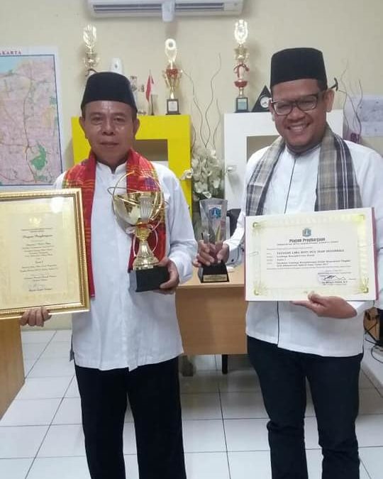 Piagam & Piala Pemenang I Lomba Organisasi Kesejahteraan Sosial Tingkat DKI Jakarta Thn 2017